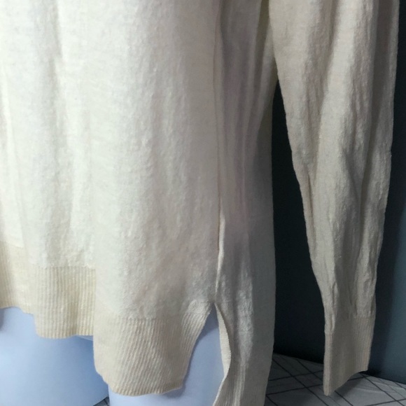 J.Crew light sweater - Picture 2 of 5